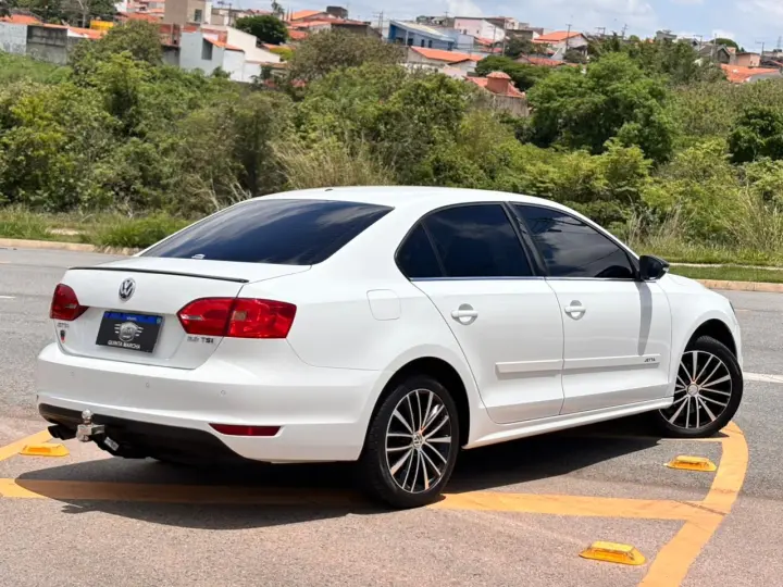 Jetta 2.0 Comfortline Tiptronic (Flex)