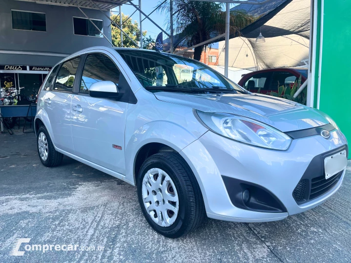 FIESTA 1.6 MPI Class Hatch 8V