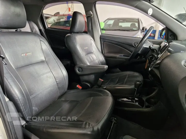 ETIOS 1.5 PLATINUM SEDAN 16V FLEX 4P AUTOMÁTICO