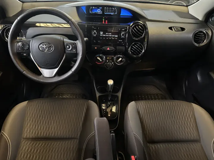 ETIOS 1.5 X Plus Sedan 16V