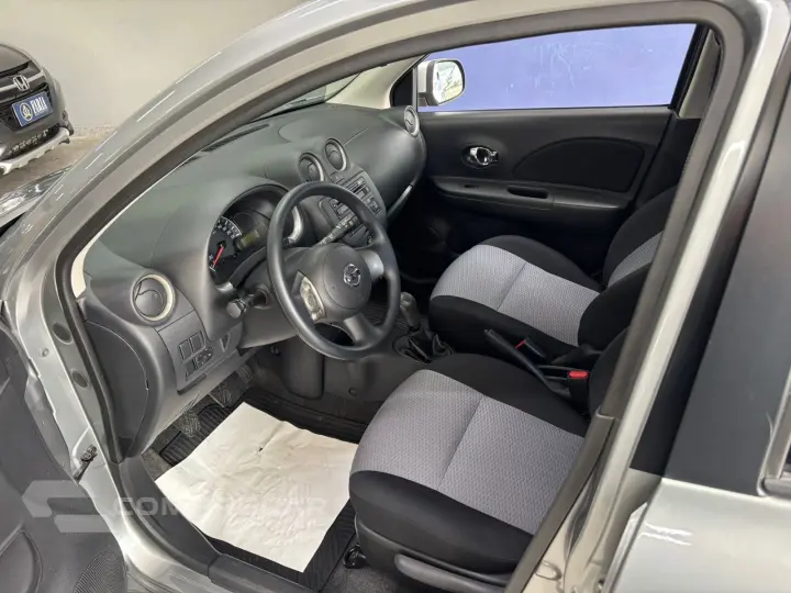 MARCH SR 1.6 16V Flex Fuel 5p