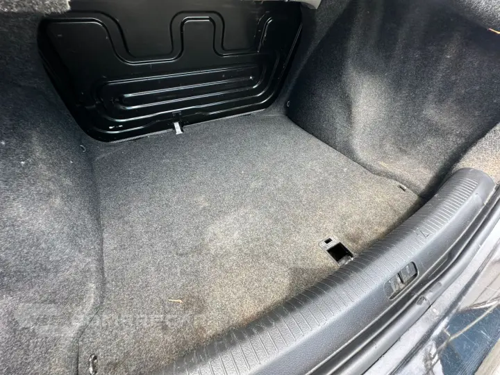 POLO SEDAN 1.6 MI 8V