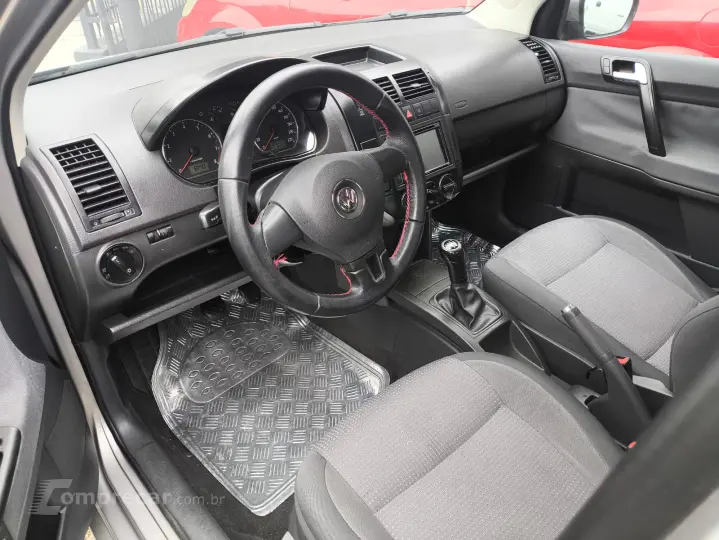 POLO SEDAN 1.6 MI 8V