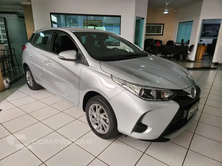 Yaris Hatch 1.5 16V 4P FLEX XS MULTIDRIVE AUTOMÁTICO CVT