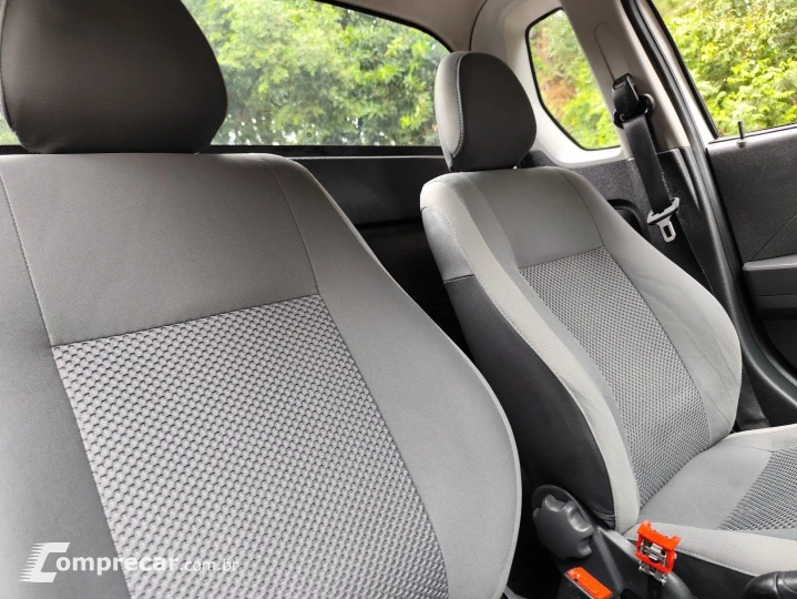 MONTANA 1.4 MPFI LS CS 8V FLEX 2P MANUAL