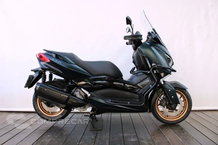 YAMAHA XMAX ABS