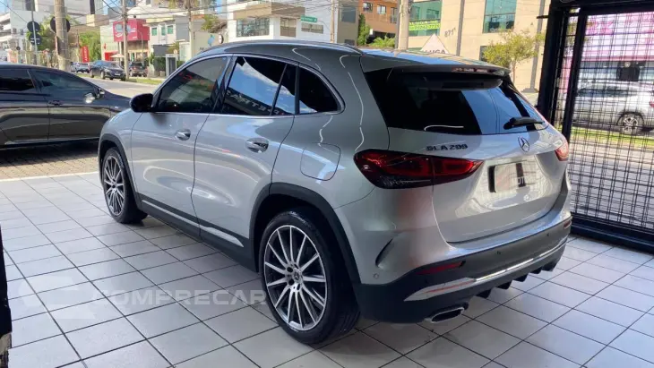 MERCEDES-BENZ GLA 200 1.3 GCI AMG LINE 7G-DCT