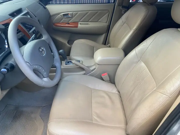 Hilux SW4 3.0 16V 4P SRV 4X4 7 LUGARES TURBO DIESEL AUTOMÁTI