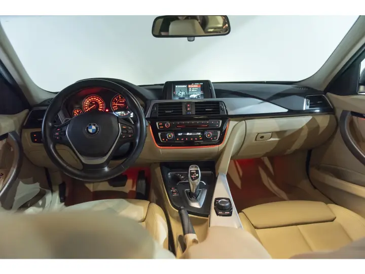 320i 2.0 SPORT 16V TURBO ACTIVE FLEX 4P AUTOMÁTICO