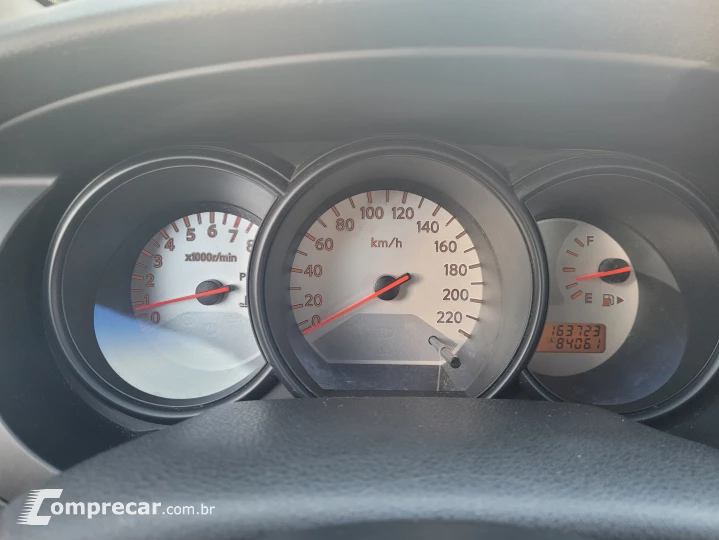 LIVINA 1.8 S 16V
