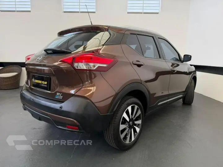 KICKS SV CVT