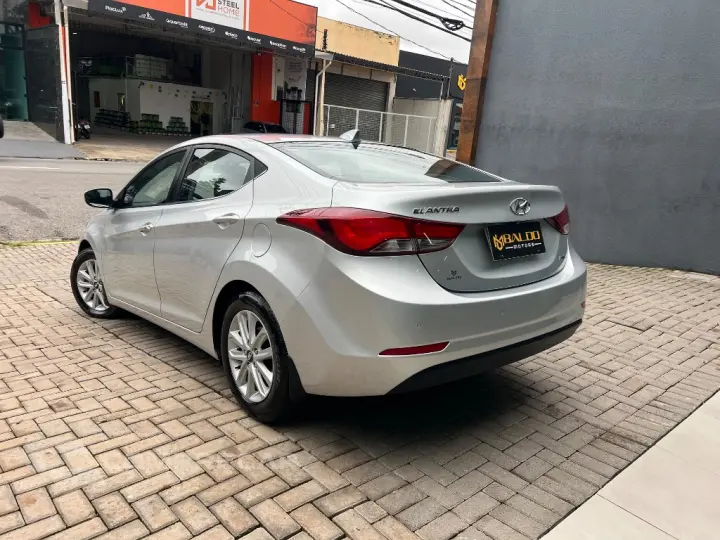 Elantra GLS 2.0 16V Flex Aut.