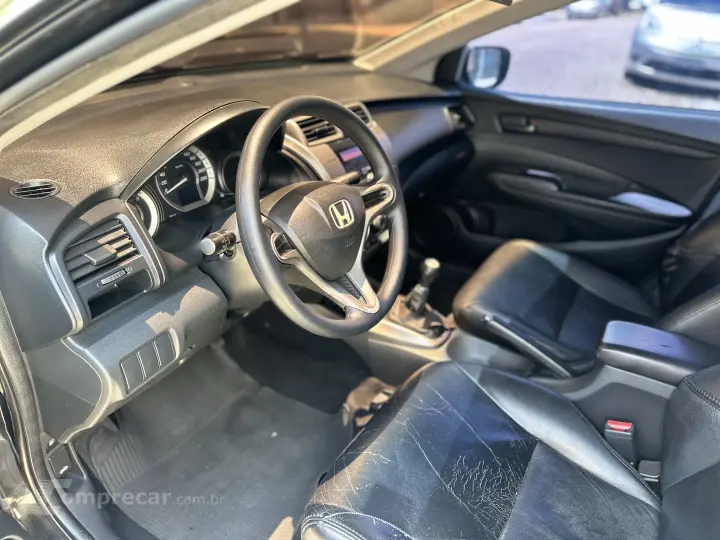 CITY 1.5 LX Sedan 16V