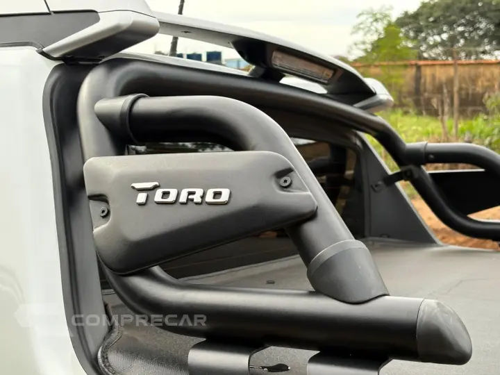 TORO 2.0 16V Turbo Volcano 4X4
