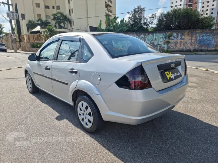 Fiesta Sedan