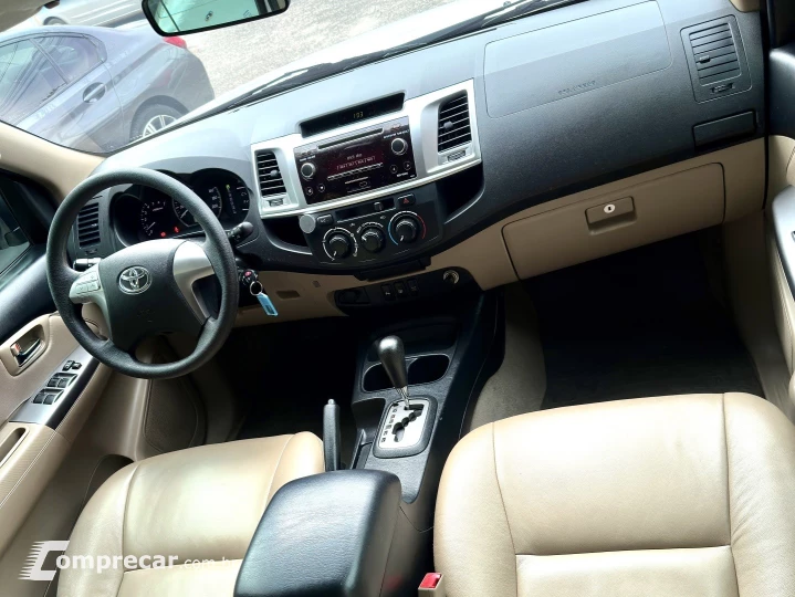 HILUX SW4 2.7 SR 7 LUGARES 4X2 16V FLEX 4P AUTOMÁTICO