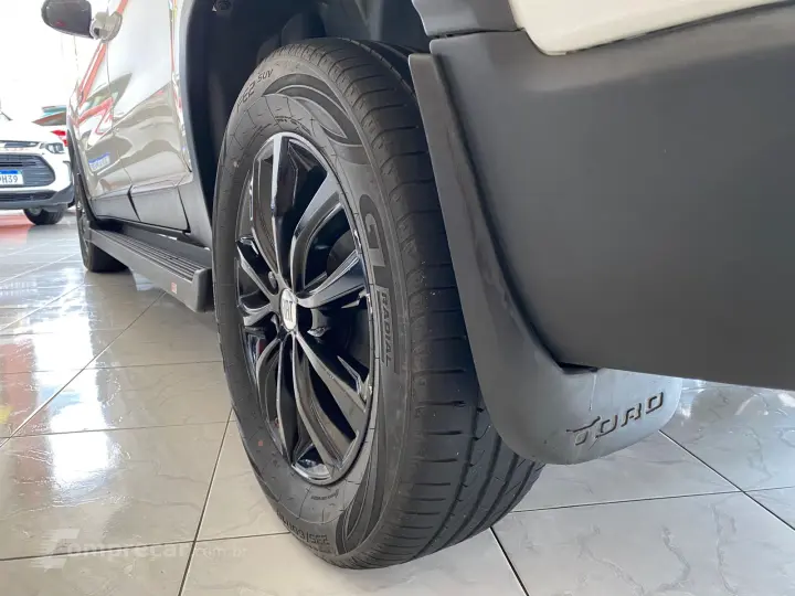 TORO 2.0 16V Turbo Ultra 4WD