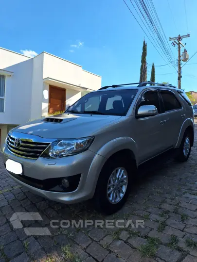 HILUX 3.0 SRV 4X4 CD 7 Lugares 16V Turbo Intercooler