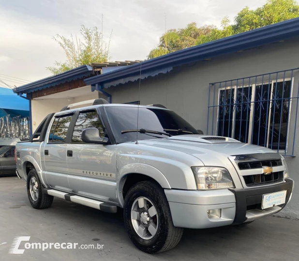 S10 2.4 MPFI Executive 4X2 CD 8V