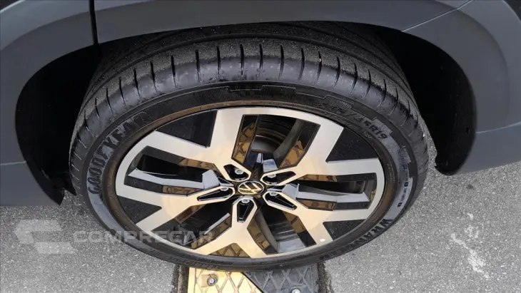 TAOS 1.4 250 TSI TOTAL FLEX HIGHLINE AUTOMÁTICO