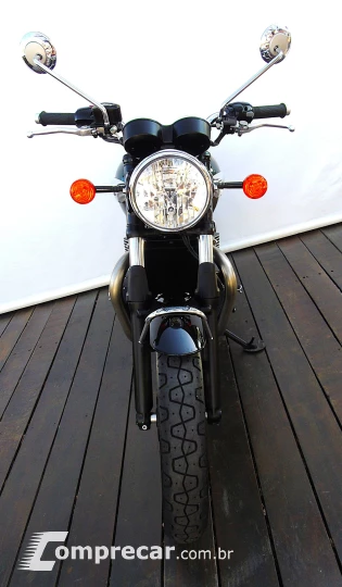 TRIUMPH BONNEVILLE T100 900