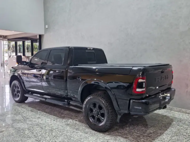 2500 6.7 I6 Turbo Laramie CD 4X4
