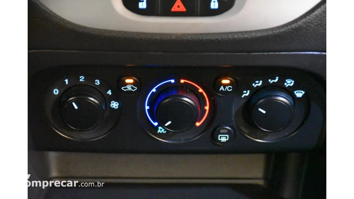 KA - 1.0 TI-VCT SE SEDAN MANUAL