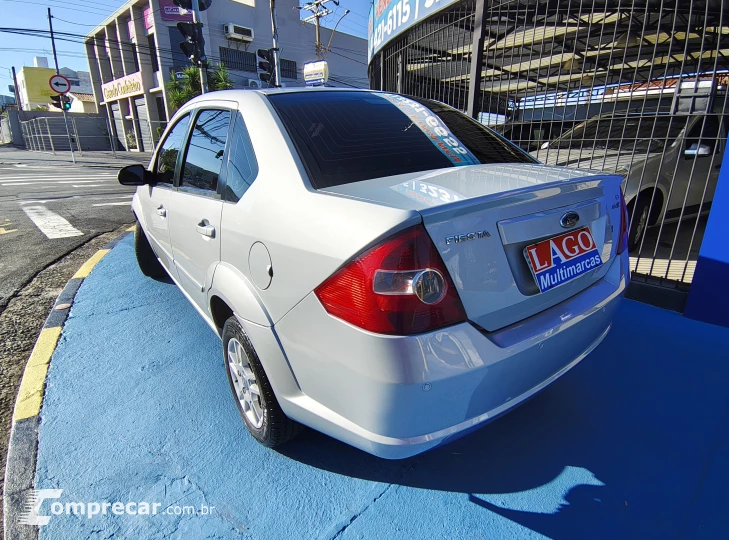 FIESTA 1.6 MPI Class Sedan 8V