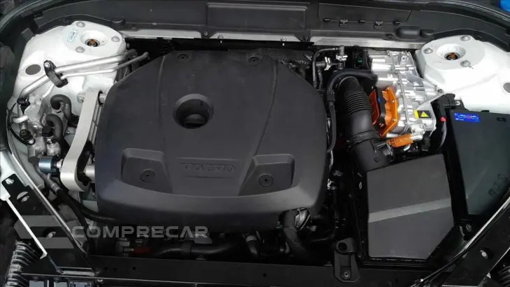 XC60 2.0 T8 RECHARGE R-DESIGN AWD GEARTRONIC