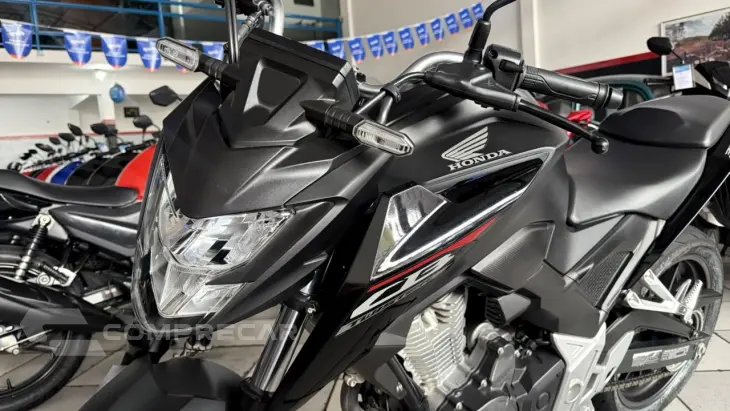 CB 300F TWISTER CBS