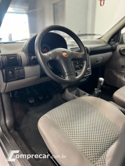 Classic Sedan 1.0 4P