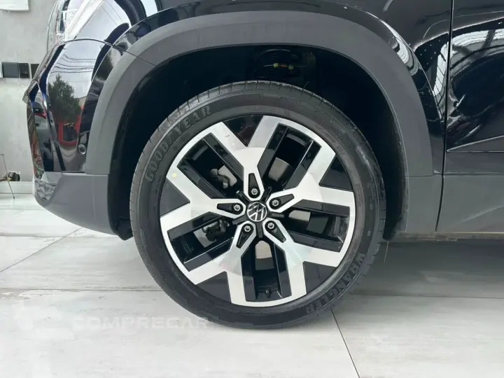 TAOS Highline 1.4 250 TSI Flex Aut.