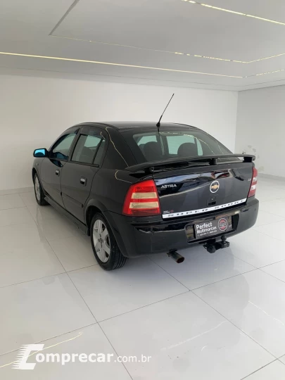 ASTRA 2.0 MPFI Advantage 8V
