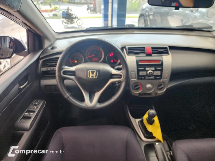 CITY Sedan LX 1.5 Flex 16V 4p Mec.