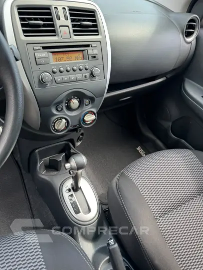 Nissan March 1.6 SV automático