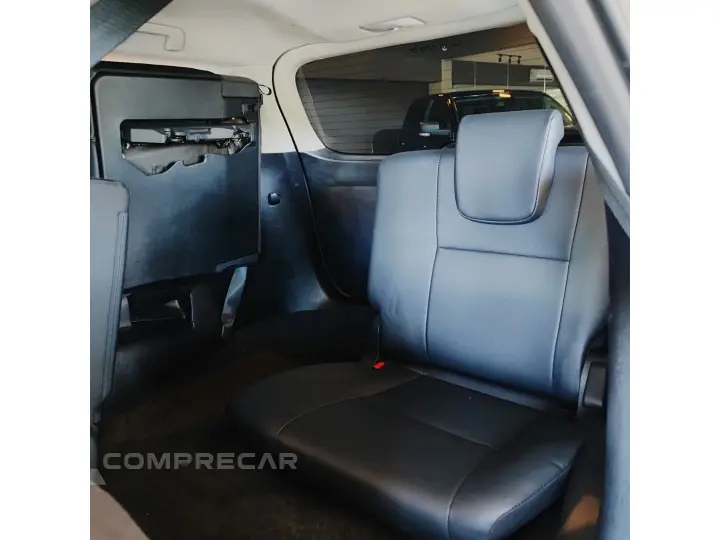 HILUX SW4 2.8 D-4D TURBO DIESEL SRX PLATINUM 7L 4X4 AUTOMÁTI