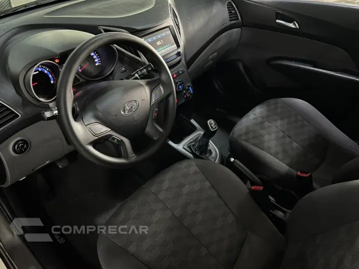 HB20S 1.6 COMFORT PLUS 16V FLEX 4P MANUAL