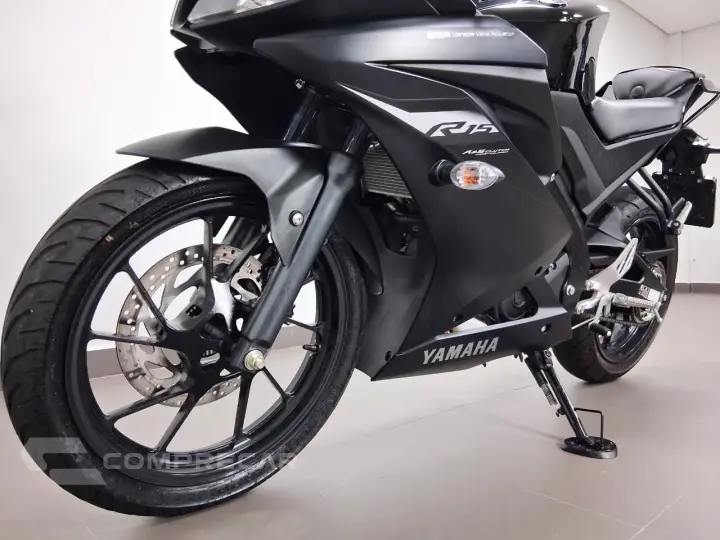 YAMAHA YZF R15