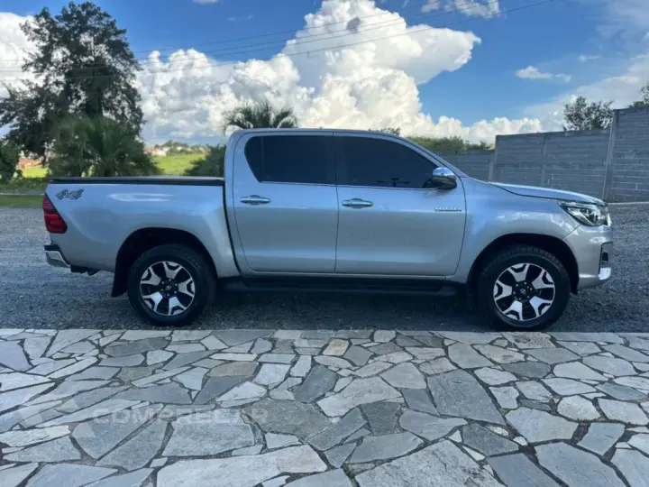 HILUX 2.8 SRX 4X4 CD 16V DIESEL 4P AUTOMÁTICO
