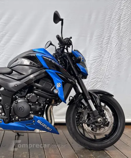 SUZUKI GSX S 750A