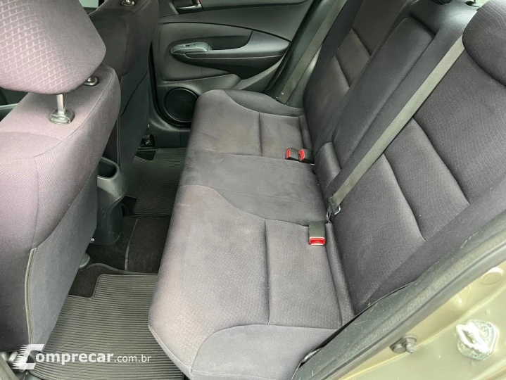 CITY 1.5 LX Sedan 16V