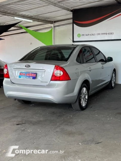 Focus Sedan 2.0 16V/2.0 16V Flex 4p Aut.