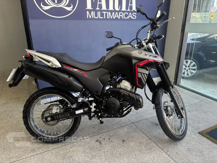 XTZ 250 LANDER CONNECTED