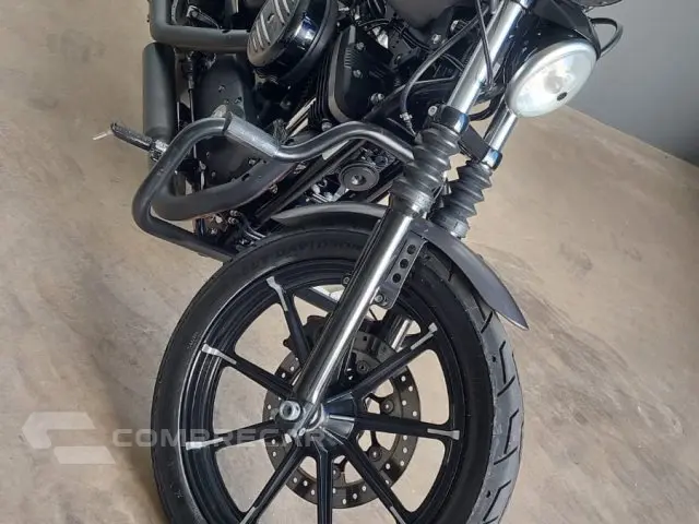 SPORTSTER XL 883N IRON - Custom