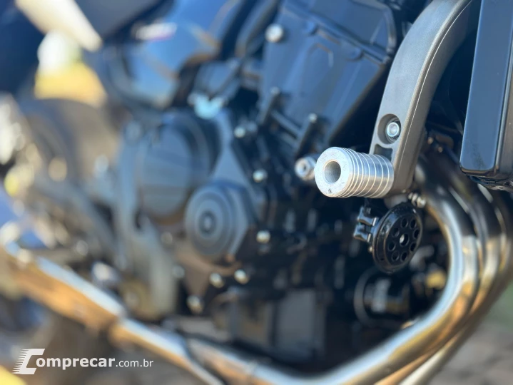 CB 600F HORNET