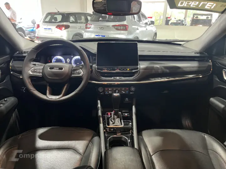 COMMANDER 1.3 T270 Turbo Limited