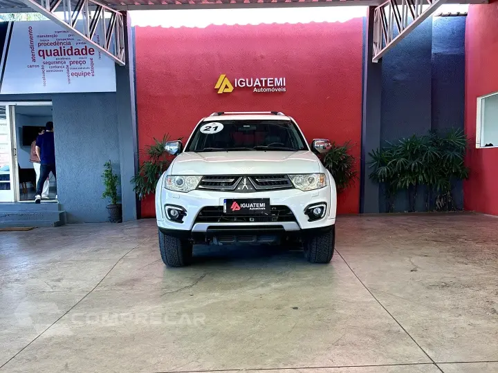 PAJERO 3.5 HPE 4X4 7 LUGARES V6 24V FLEX 4P AUTOMÁTICO
