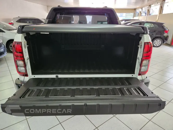 Triton  2.4 KATANA BITURBO DIESEL CABINE DUPLA 4X4 AUTOMÁTIC