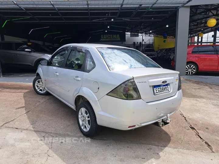 Fiesta 1.6 Rocam 8V Flex 4P Manual