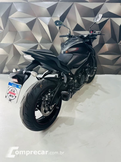 gsx--s1000 az